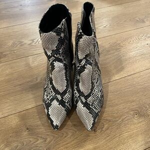 Marc Fisher ankle boots